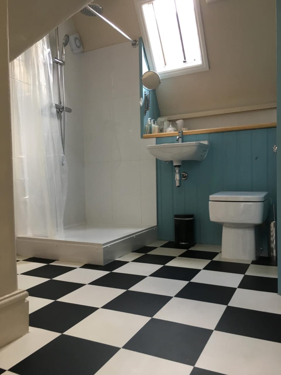 Shower, Toilet, Bathroom, Photo of the whole room