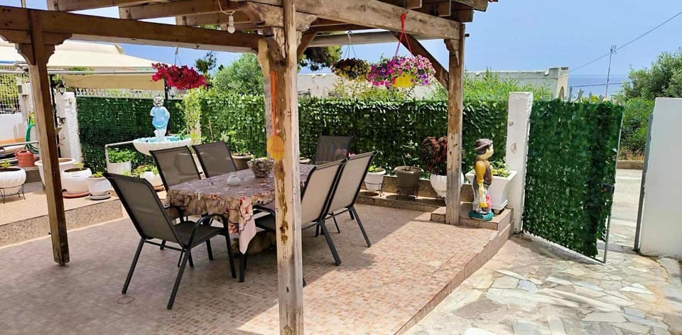 Patio, Day, Garden, View (from property/room), Balcony/Terrace, Garden view