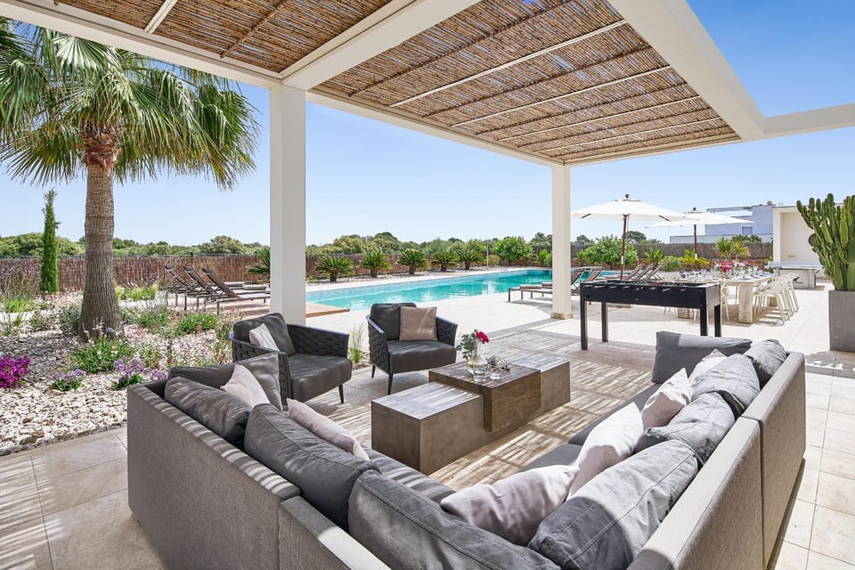 Communal lounge/ TV room, Garden, Balcony/Terrace, Lounge or bar, Pool view, Swimming pool, Swimming pool