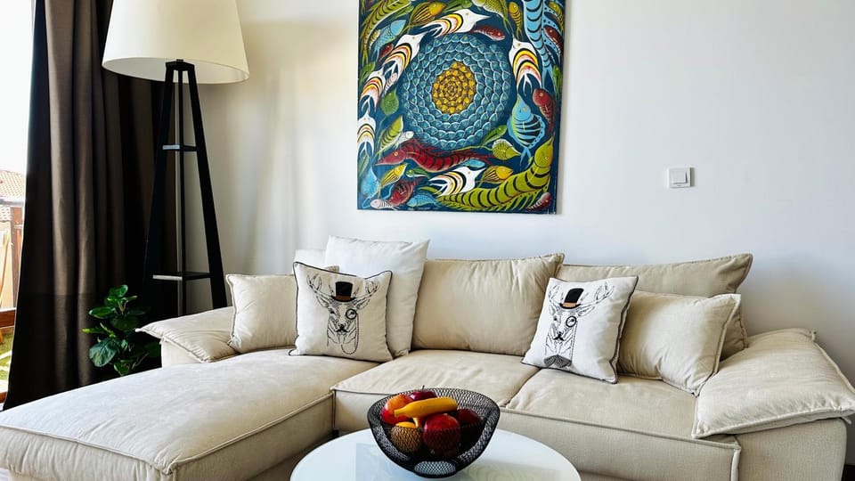 Living room, Decorative detail, Seating area