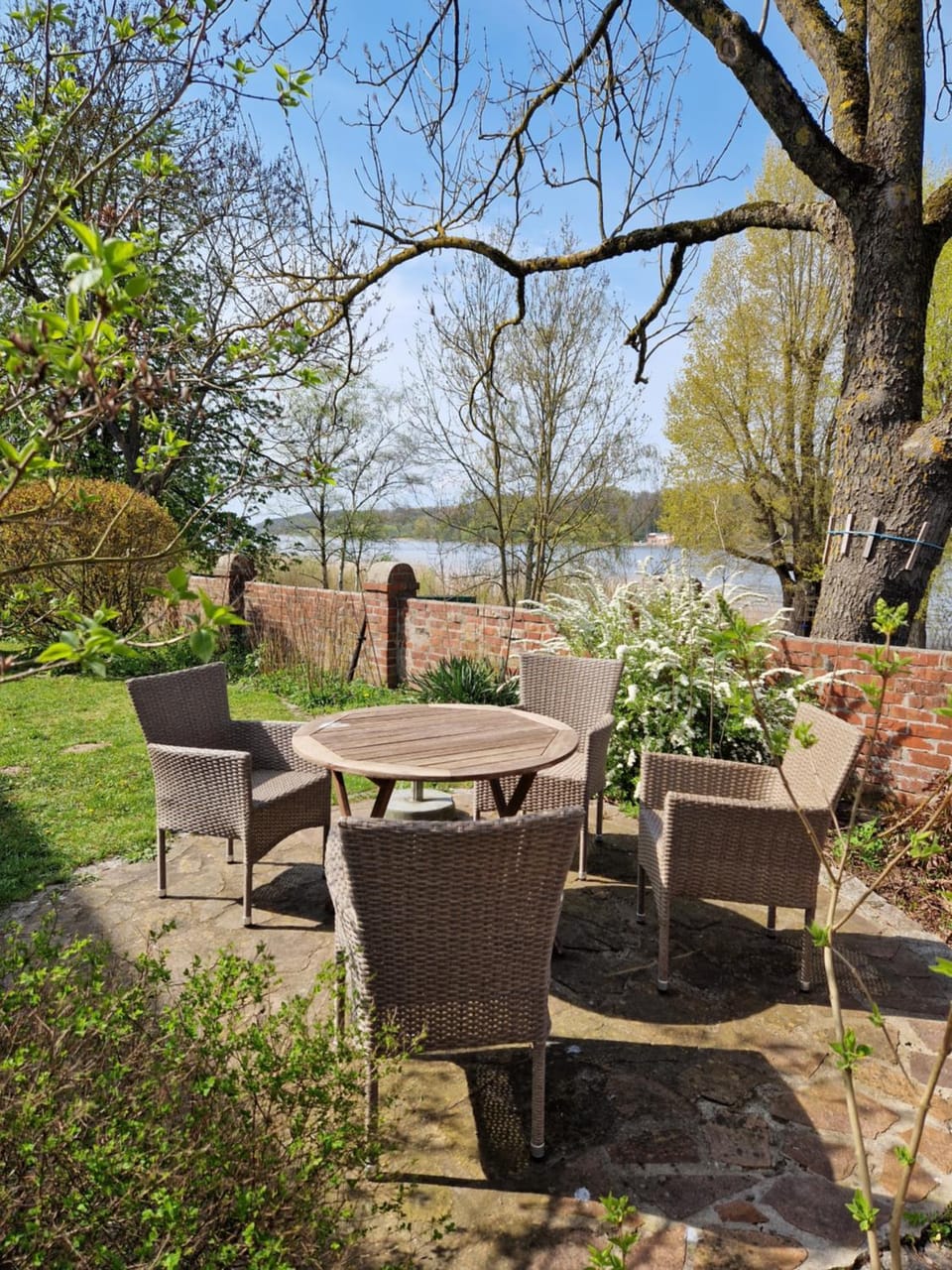 Garden, Seating area