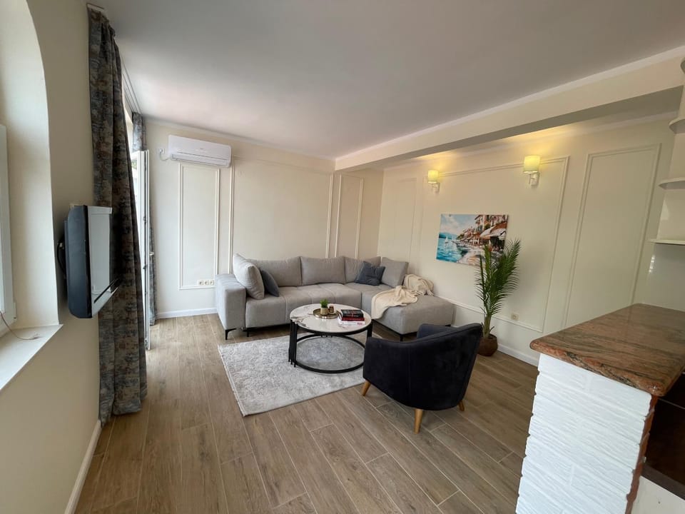 Guest house Villa Slavica Apartment hotel in Sveti Stefan