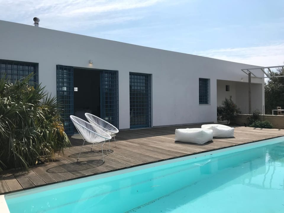 Patio, Swimming pool, Swimming pool
