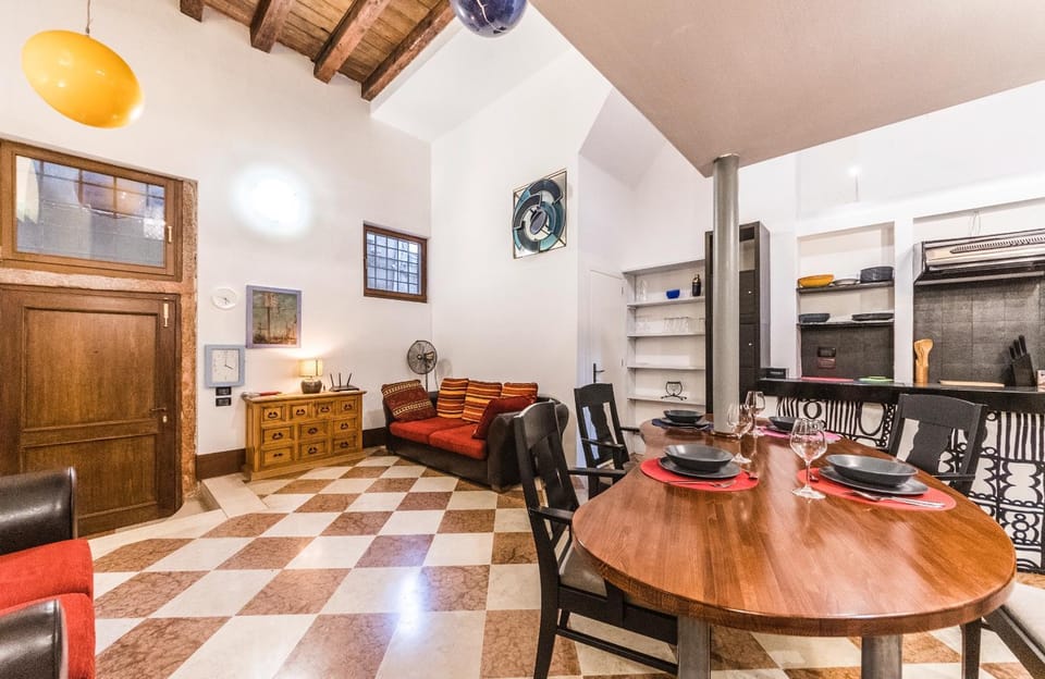 Living room, Dining area