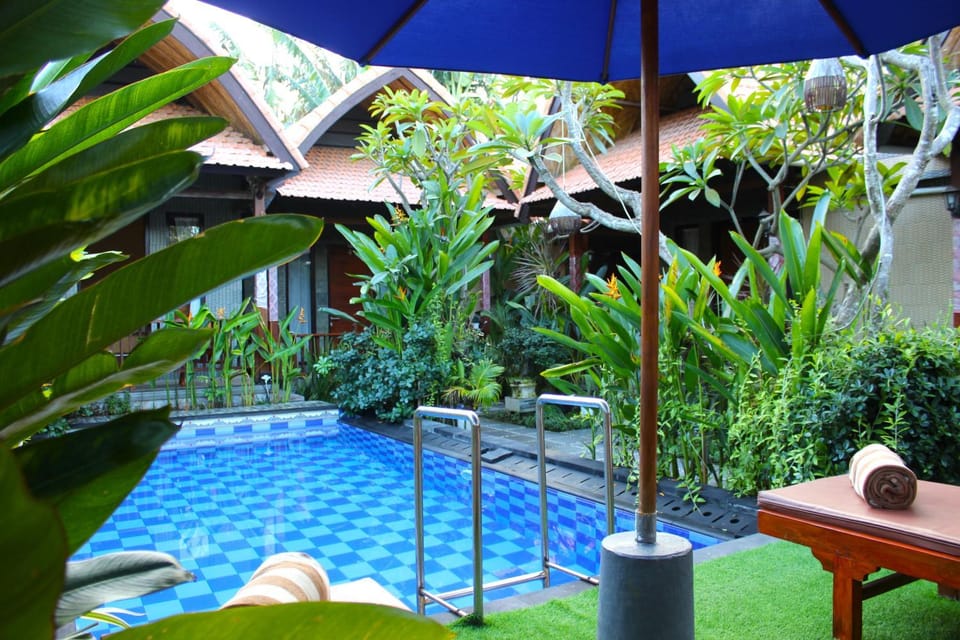 Property building, Swimming pool
