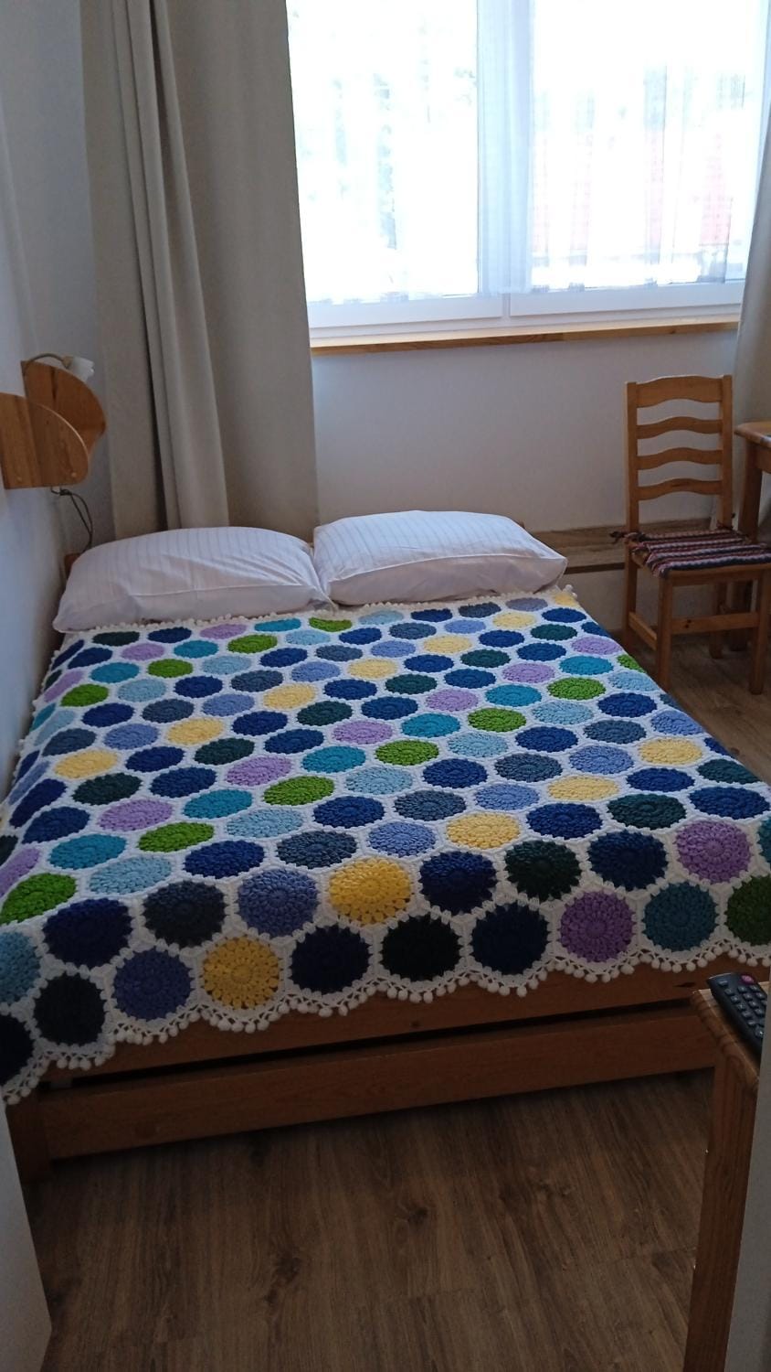 Bed, Photo of the whole room, furniture