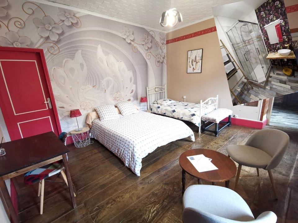 Bed, Photo of the whole room, Bedroom, hair dresser