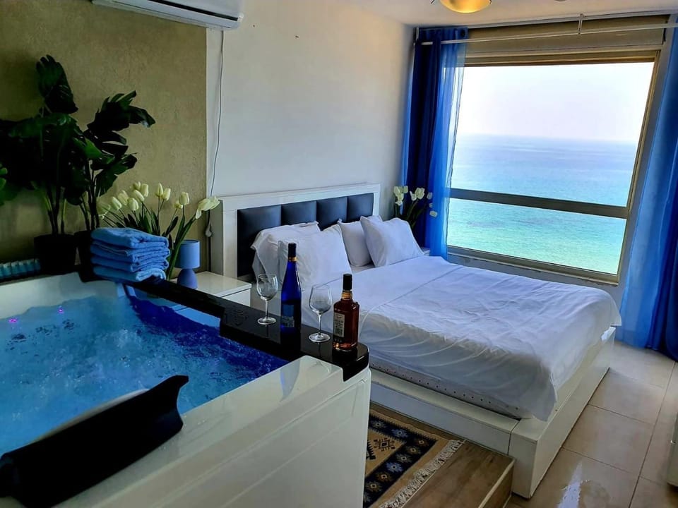 Hot Tub, Sea view
