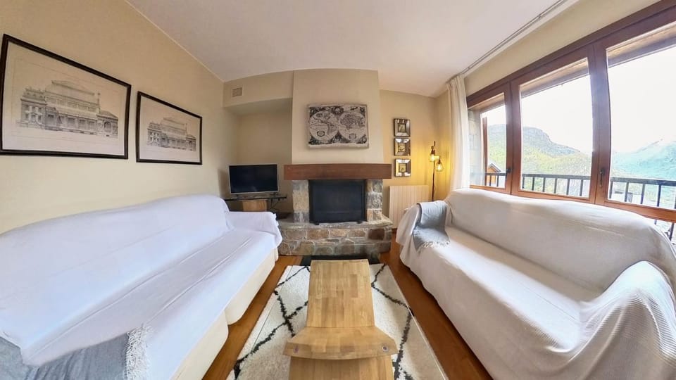 Los Altos de Escarrilla - tucasaenlospirineos Apartment in Aragon