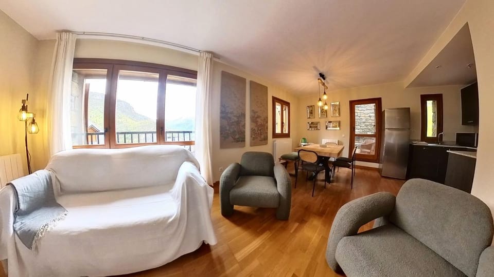 Los Altos de Escarrilla - tucasaenlospirineos Apartment in Aragon