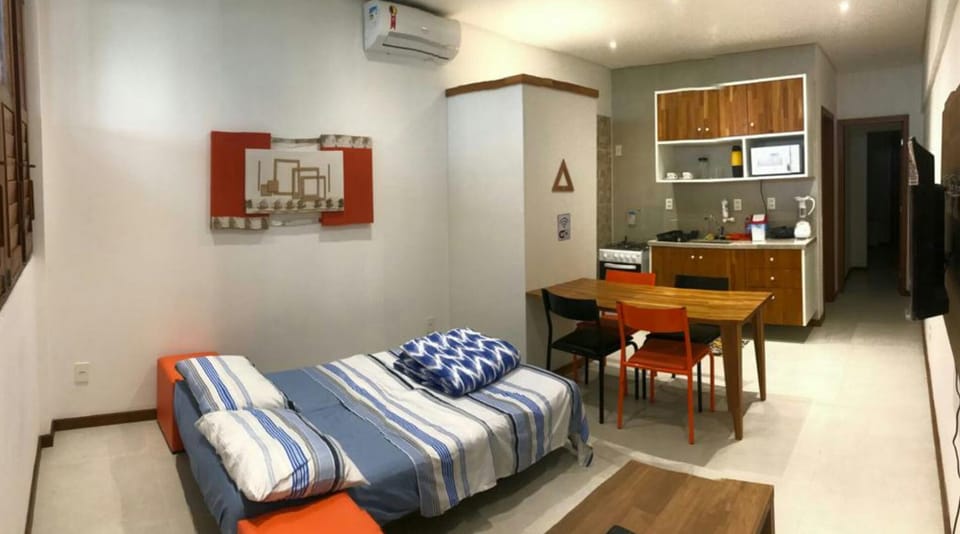 Bed, Living room, Photo of the whole room, Seating area