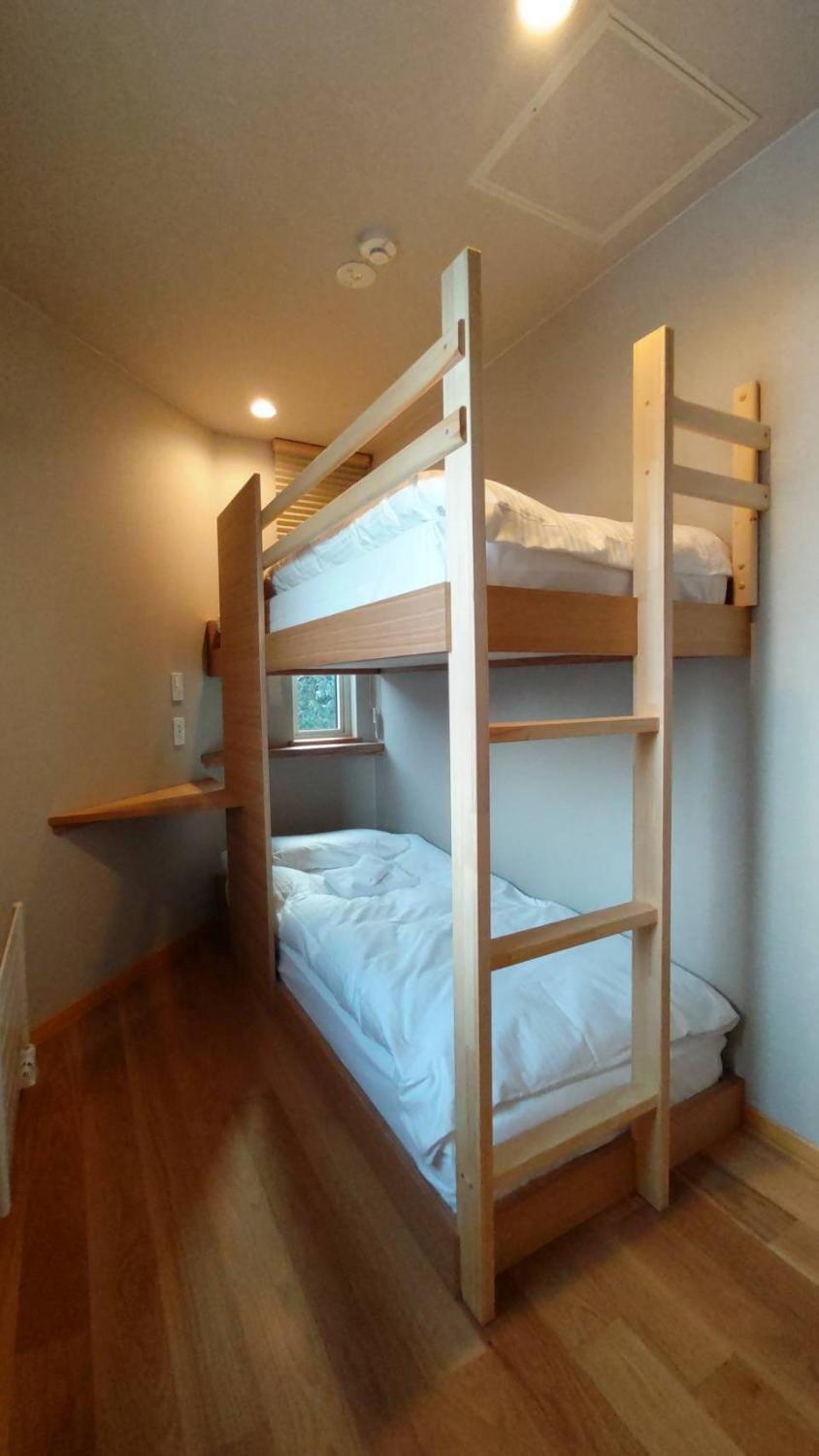 Bed, Bedroom, bunk bed