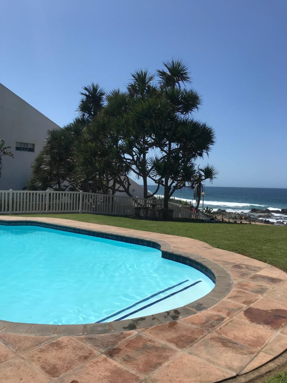 9 Casablance Ballito~Beach on your doorstep. Apartment in Dolphin Coast
