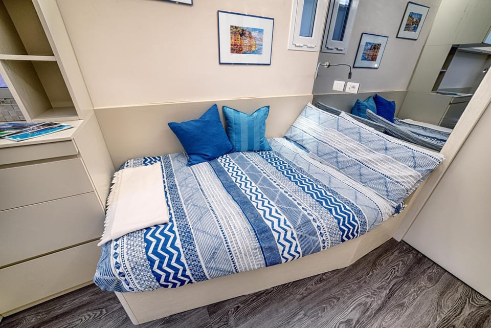 Bed, Decorative detail, Bedroom