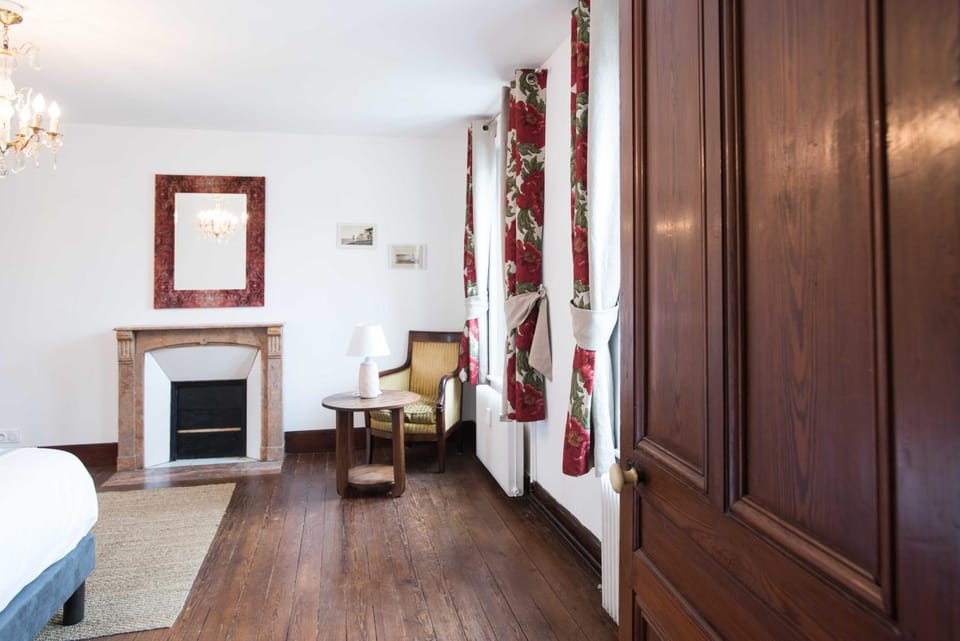 Decorative detail, Bedroom