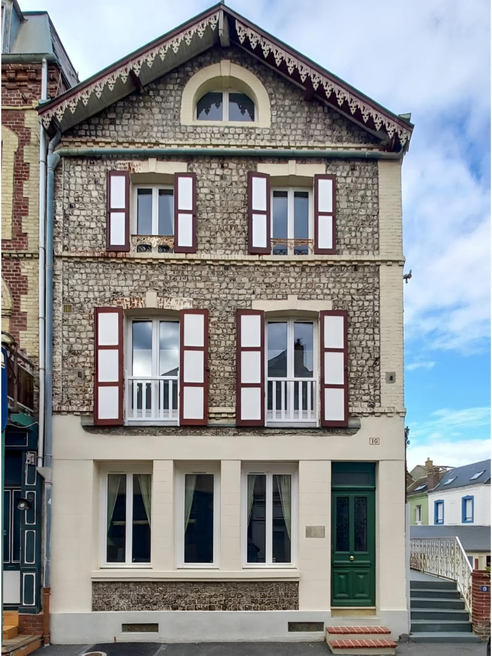 Property building, Facade/entrance