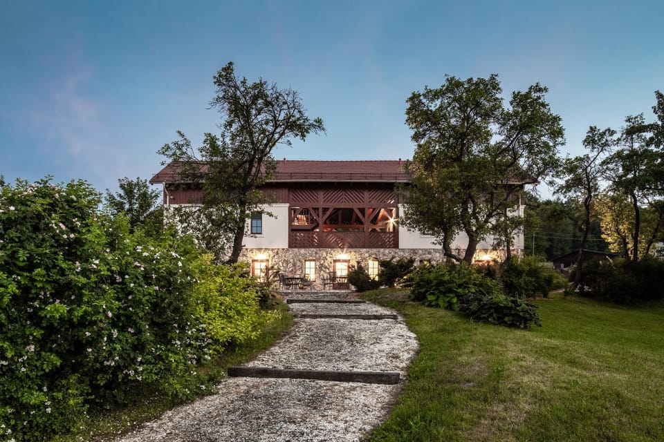 Willa Wzgórze Poręba - w ofercie darmowe ładowanie aut elektrycznych Bed and Breakfast in Lower Silesian Voivodeship
