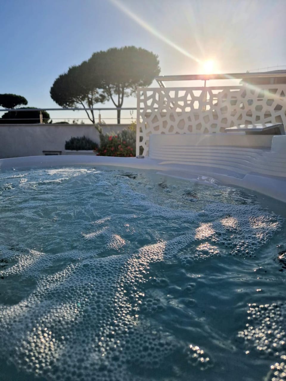 Day, Natural landscape, Summer, Hot Tub, Balcony/Terrace, Pool view, Swimming pool, Sunrise, Sunset
