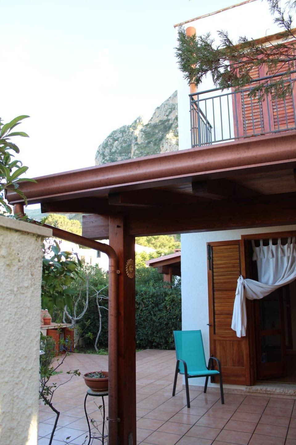 Facade/entrance, Garden