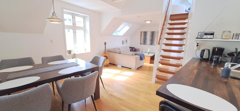 Penthouse with Panoramic Fjord Views - Private Terrace in Bergen Center Apartment in Bergen