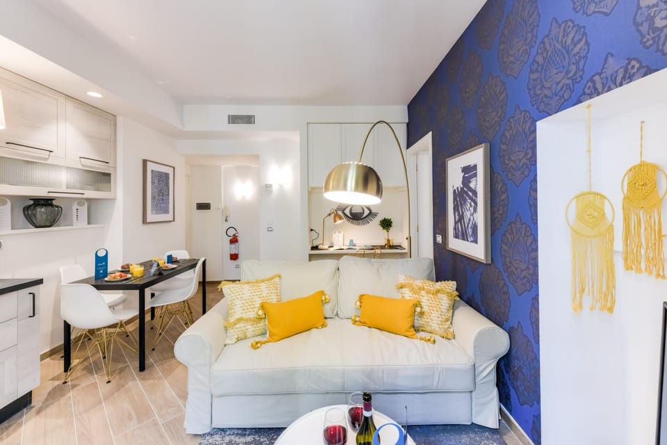 Living room, Seating area