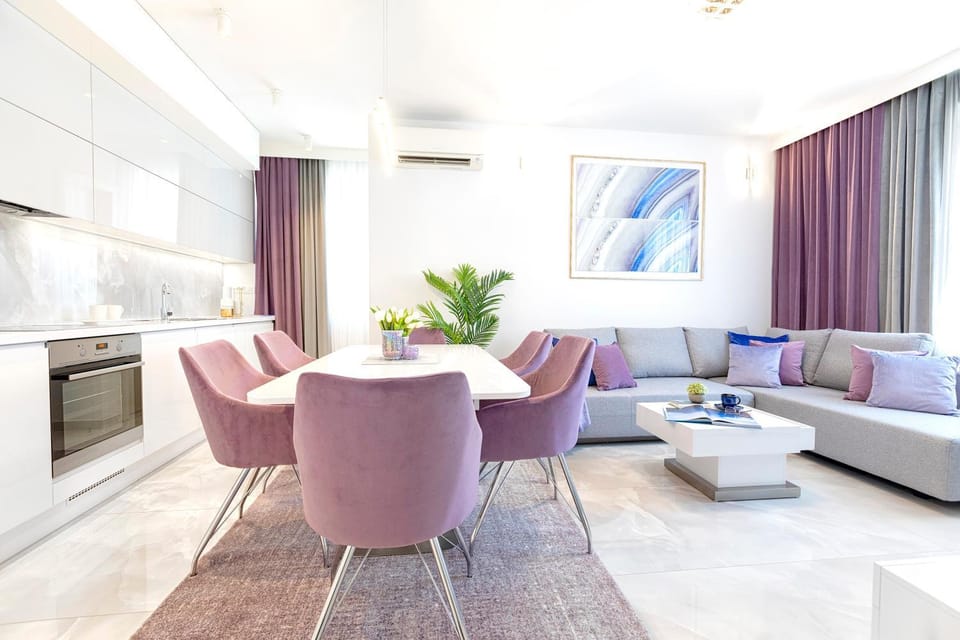 Living room, Dining area