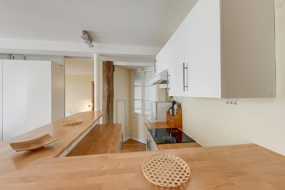 Châtelet, rue Saint Denis 25 - ID 308 Apartment in Paris