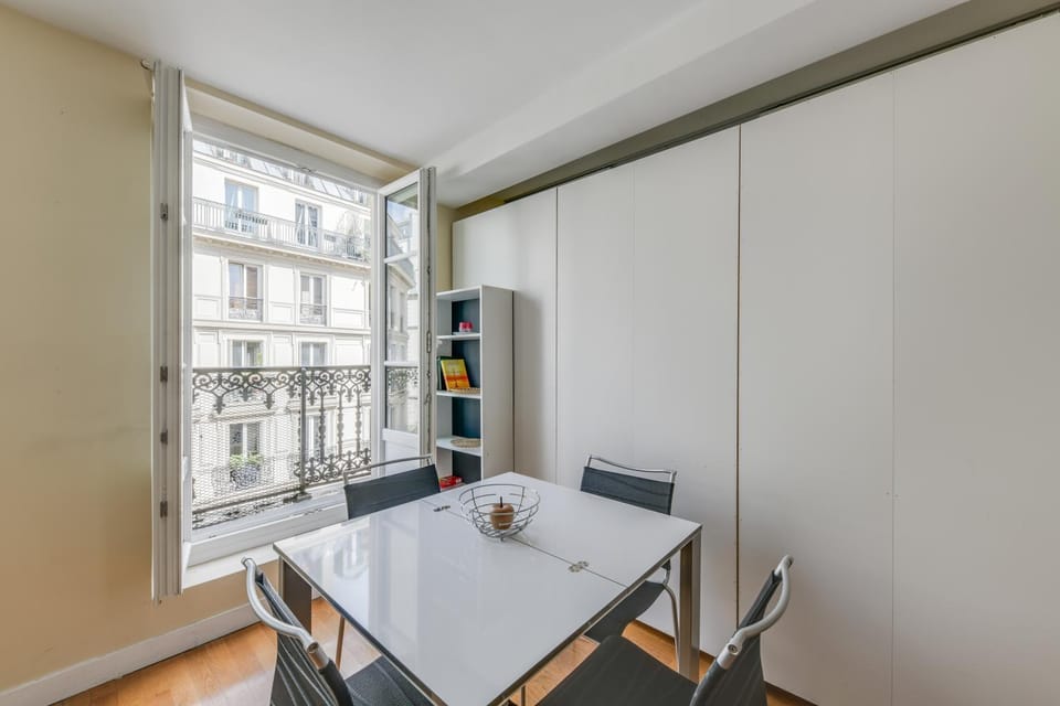 Châtelet, rue Saint Denis 25 - ID 308 Apartment in Paris
