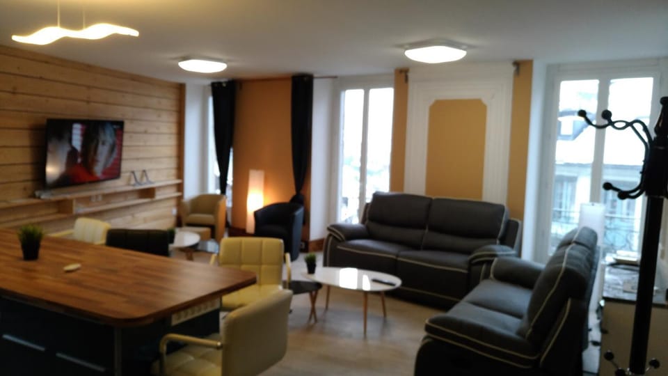 magnifique appartement 100m² hyper centre Luz Apartment in Luz-Saint-Sauveur