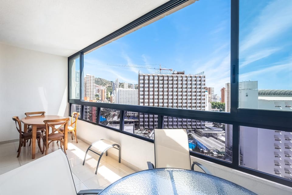 Day, Balcony/Terrace, Living room, Dining area, City view
