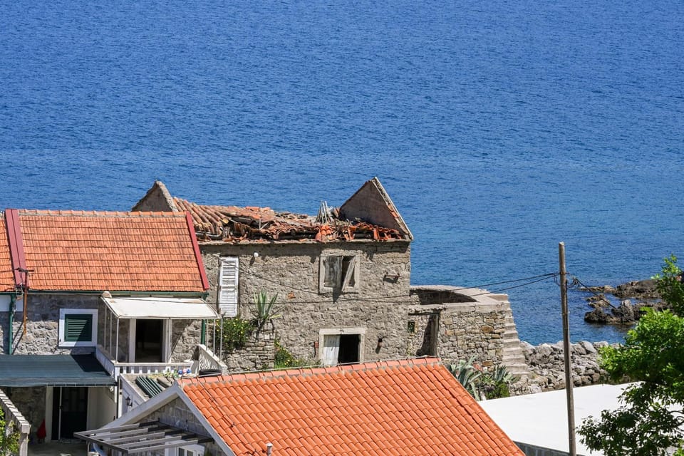 Apartments Porto Bjelila Apartment in Kotor Municipality
