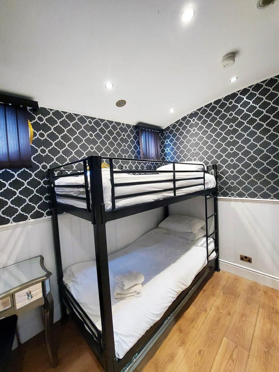 bunk bed