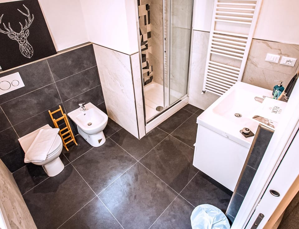 Shower, Toilet, Bathroom