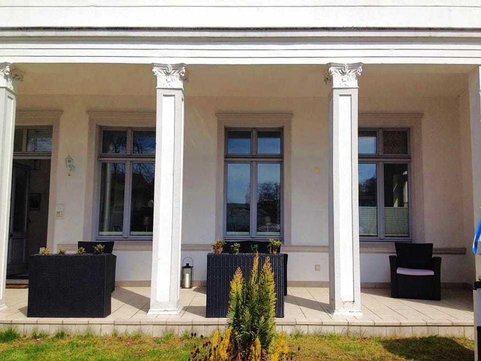 Villa-Schering-App-EG-links Apartment in Heringsdorf