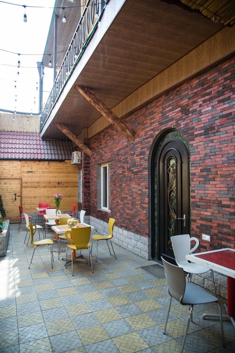 Facade/entrance, Balcony/Terrace