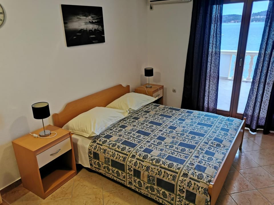 Apartmani Prova 4 Apartment in Tisno