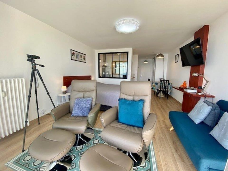Quiberon - Studio rénové 35m² avec parking et wifi - FR-1-478-39 Apartment in Quiberon