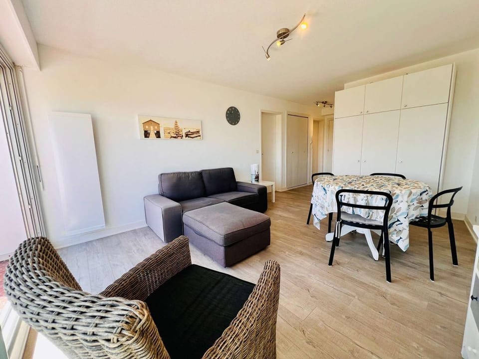 Charmant 2 pièces rénové à Quiberon avec balcon, parking et wifi, animaux admis - FR-1-478-88 Apartment in Quiberon