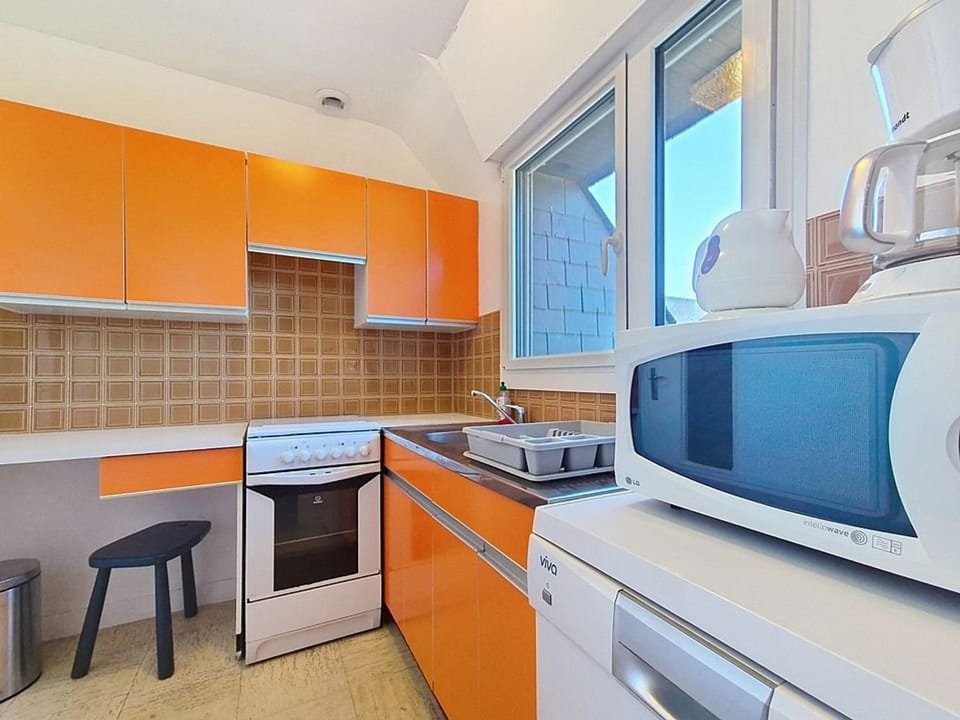 Quiberon - 2 Pièces + Mezzanine avec 2 Balcons, Parking, Près de la Mer - FR-1-478-125 Apartment in Quiberon