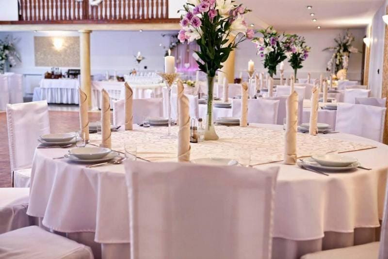 Restaurant/places to eat, Other, Banquet/Function facilities