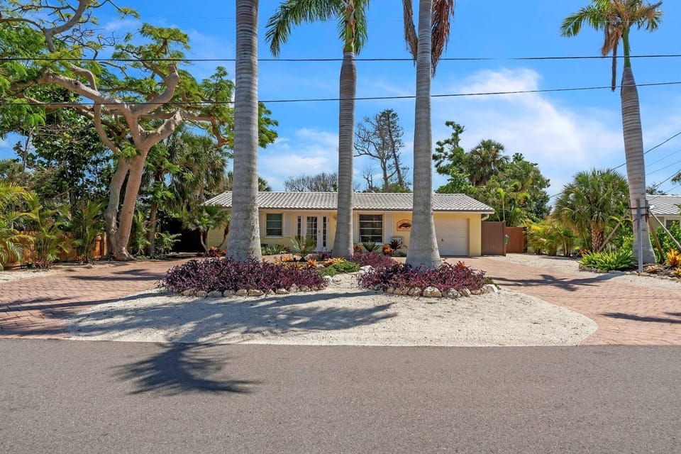Manatee Manor House in Anna Maria Island