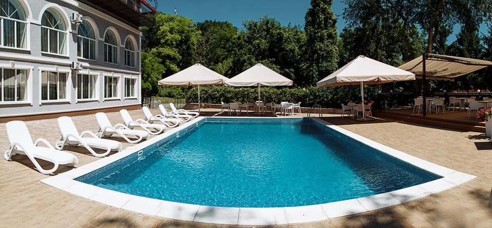 Отельно-ресторанный комплекс Златогор Hotel in Ukraine