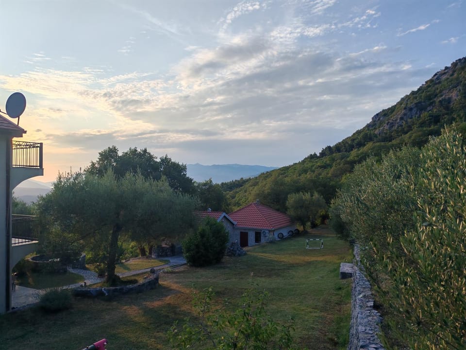 Forest Apartments Bed and Breakfast in Budva Municipality