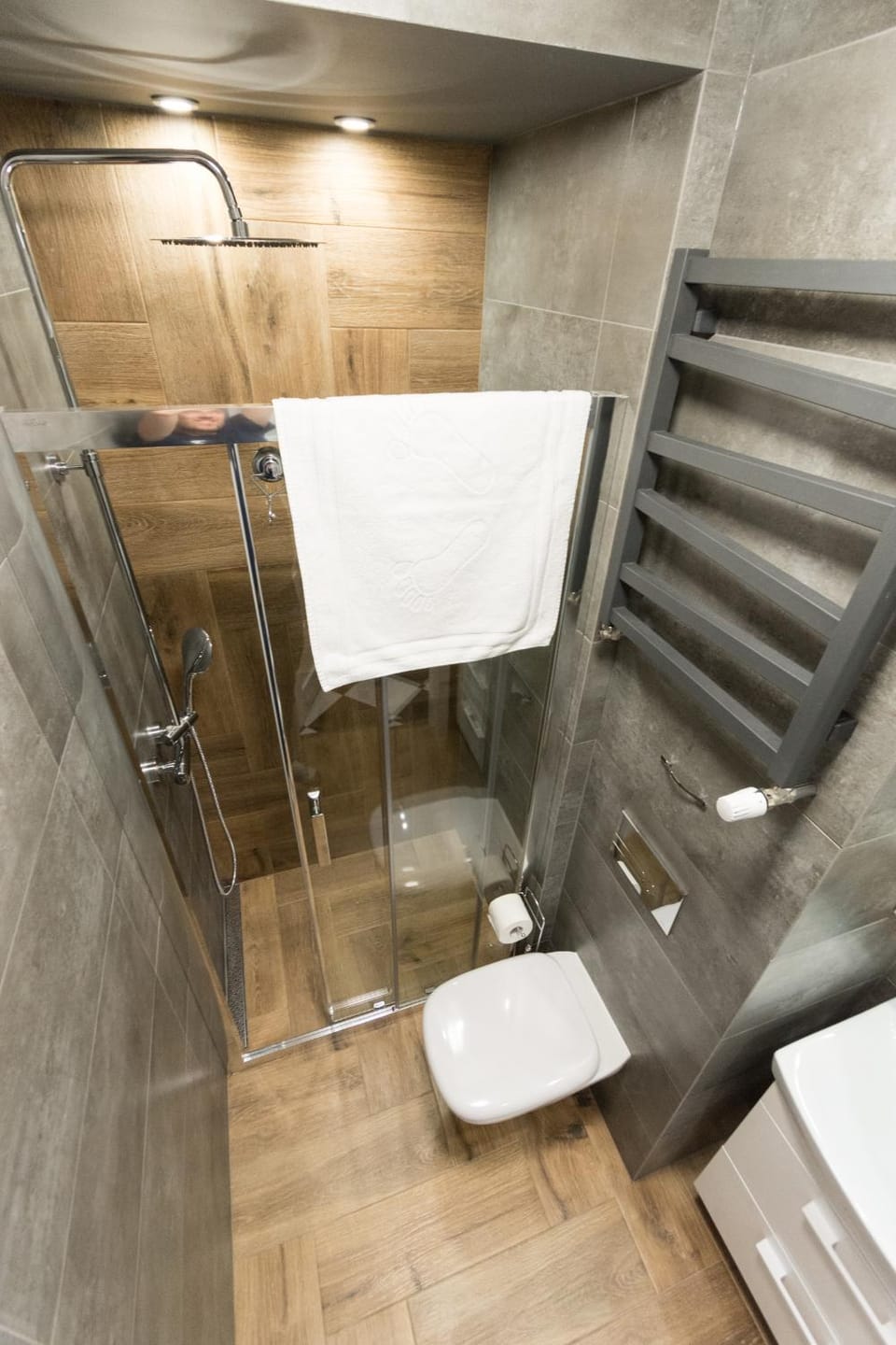 Shower, Toilet, Bathroom