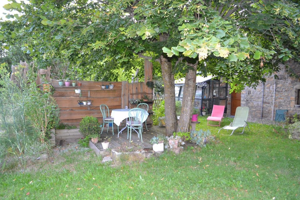 studio indépendant dans maison à la campagne Bed and Breakfast in Auvergne-Rhône-Alpes
