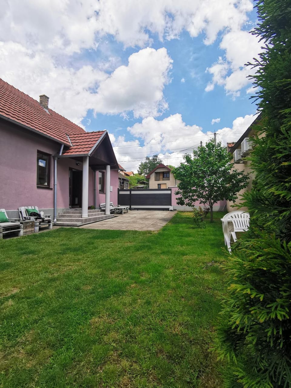 Property building, Spring, Garden, Garden view