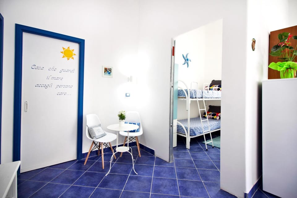 Summer, Living room, bunk bed