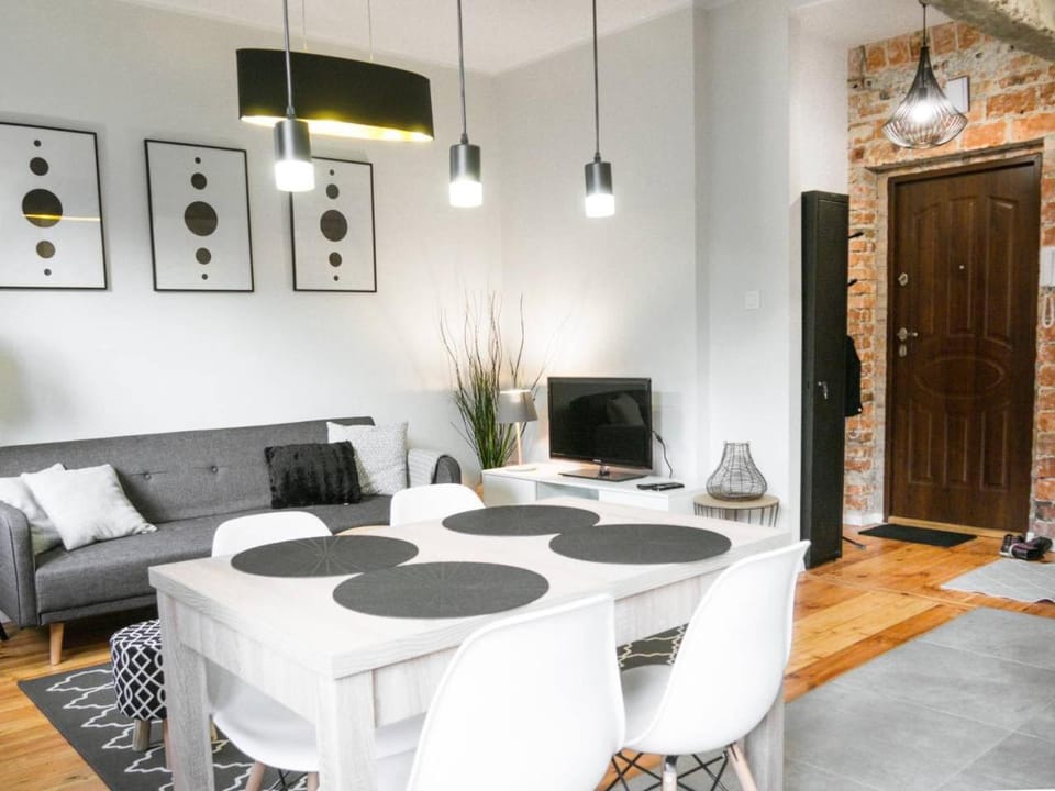 Communal lounge/ TV room, Dining area