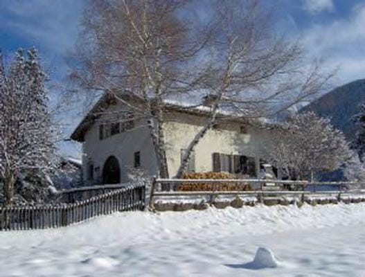 Facade/entrance, Winter
