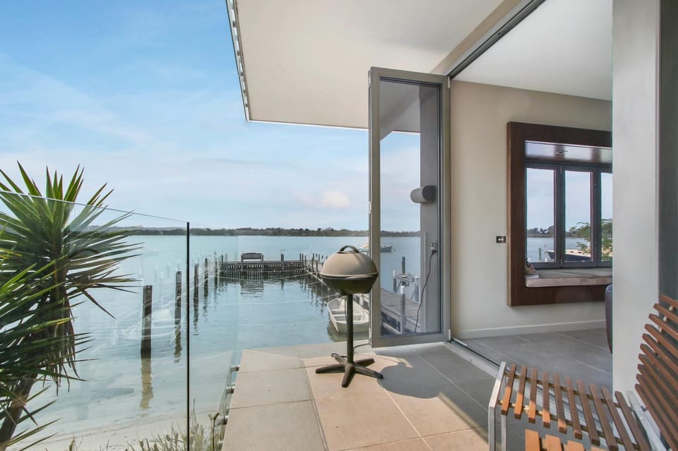 Balcony/Terrace, Lake view